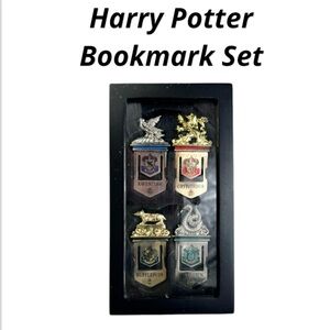 Harry Potter Hogwarts House, Set of 4 Metal Bookmarks & Display Case